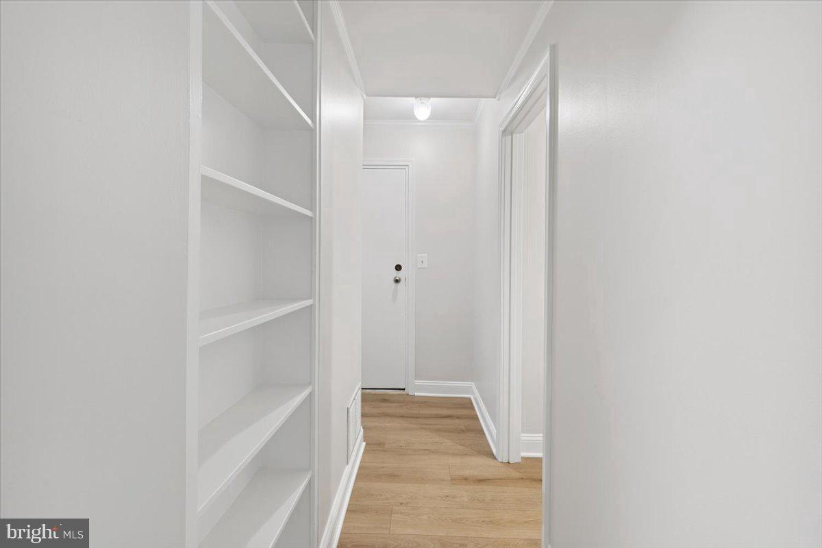 3373 S STAFFORD ST #A2, ARLINGTON, Virginia 22206, 1 Bedroom Bedrooms, ,2 BathroomsBathrooms,Residential,For sale,3373 S STAFFORD ST #A2,VAAR2058970 MLS # VAAR2058970