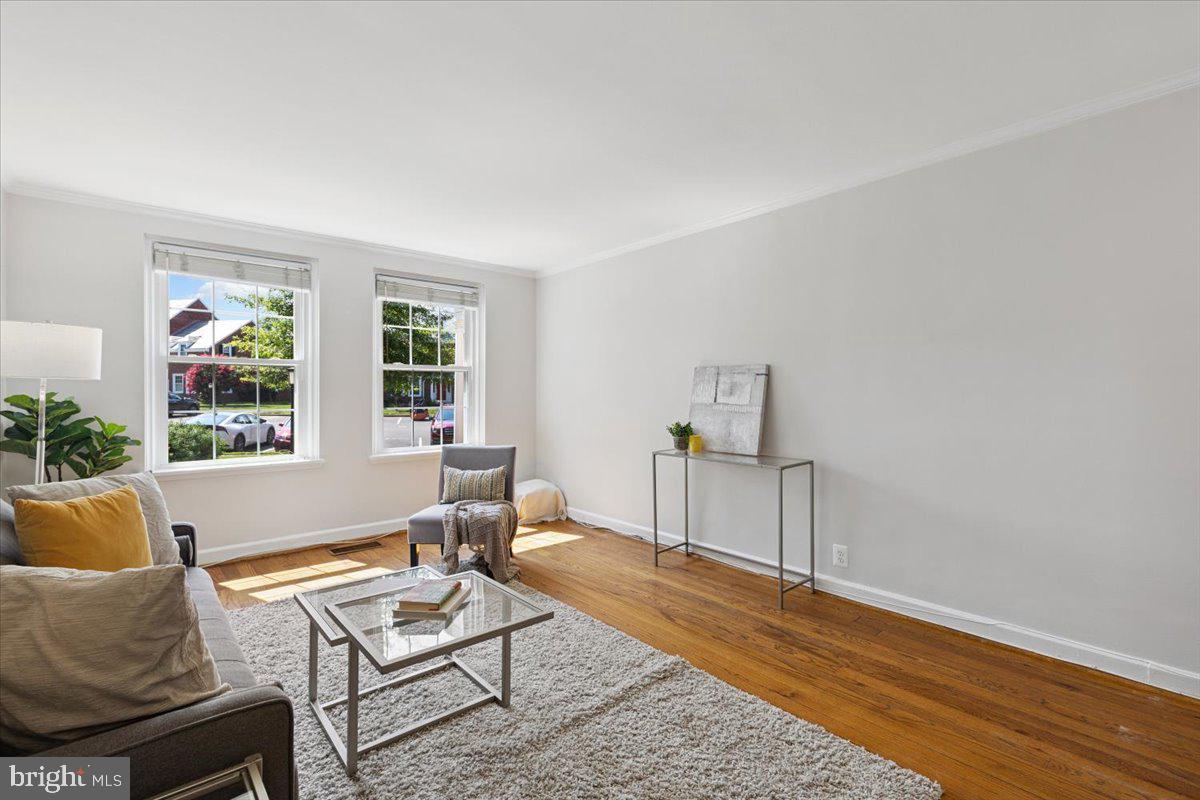 3373 S STAFFORD ST #A2, ARLINGTON, Virginia 22206, 1 Bedroom Bedrooms, ,2 BathroomsBathrooms,Residential,For sale,3373 S STAFFORD ST #A2,VAAR2058970 MLS # VAAR2058970