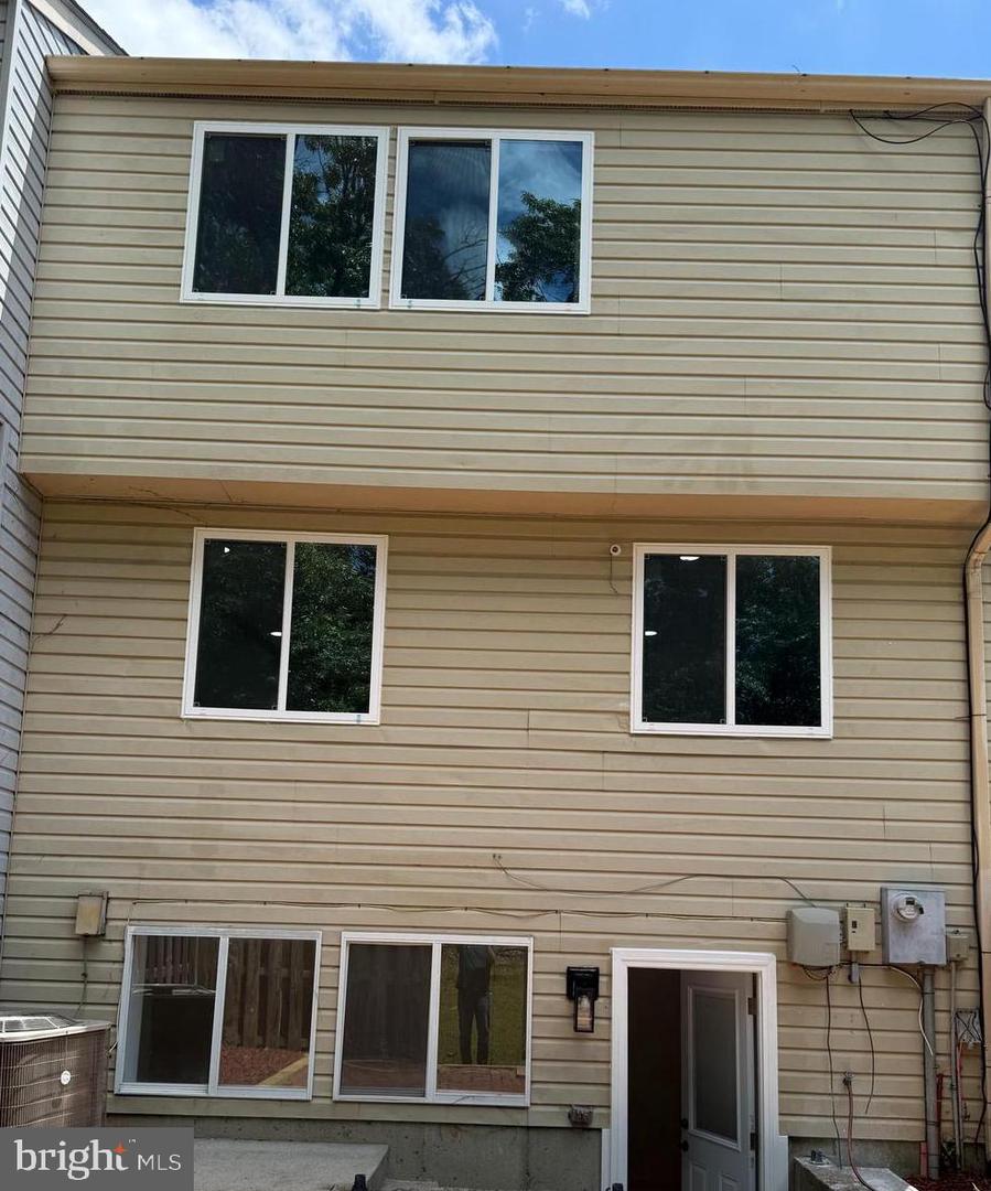 14725 WINDING LOOP, WOODBRIDGE, Virginia 22191, 3 Bedrooms Bedrooms, ,3 BathroomsBathrooms,Residential,For sale,14725 WINDING LOOP,VAPW2096706 MLS # VAPW2096706