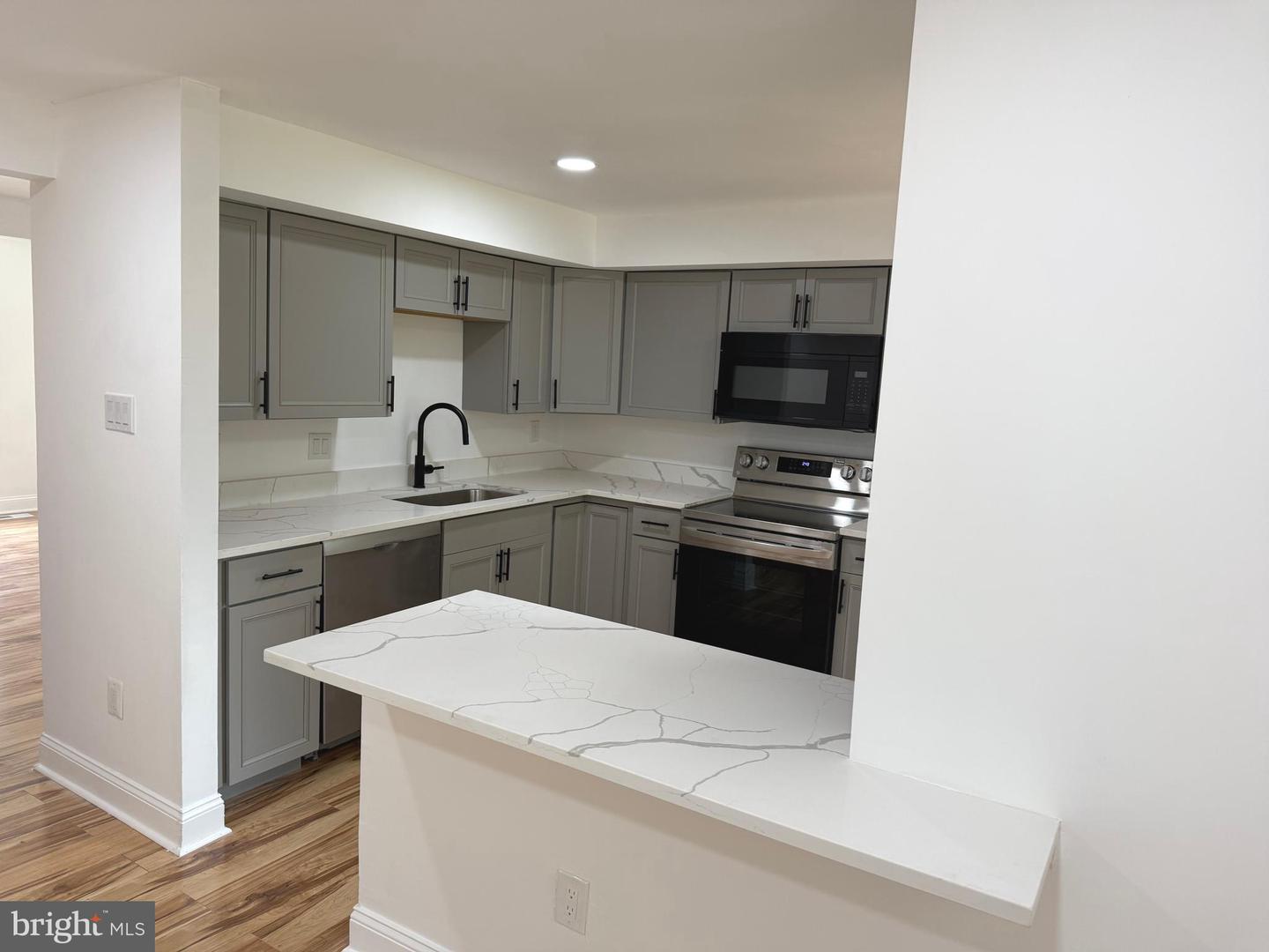 14725 WINDING LOOP, WOODBRIDGE, Virginia 22191, 3 Bedrooms Bedrooms, ,3 BathroomsBathrooms,Residential,For sale,14725 WINDING LOOP,VAPW2096706 MLS # VAPW2096706