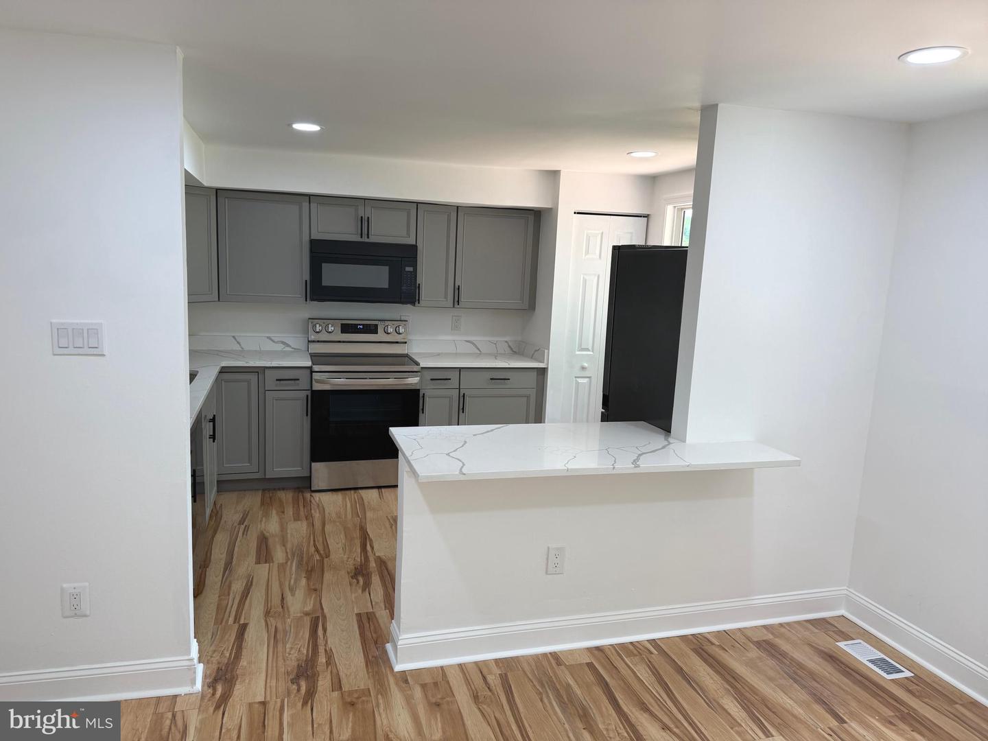 14725 WINDING LOOP, WOODBRIDGE, Virginia 22191, 3 Bedrooms Bedrooms, ,3 BathroomsBathrooms,Residential,For sale,14725 WINDING LOOP,VAPW2096706 MLS # VAPW2096706