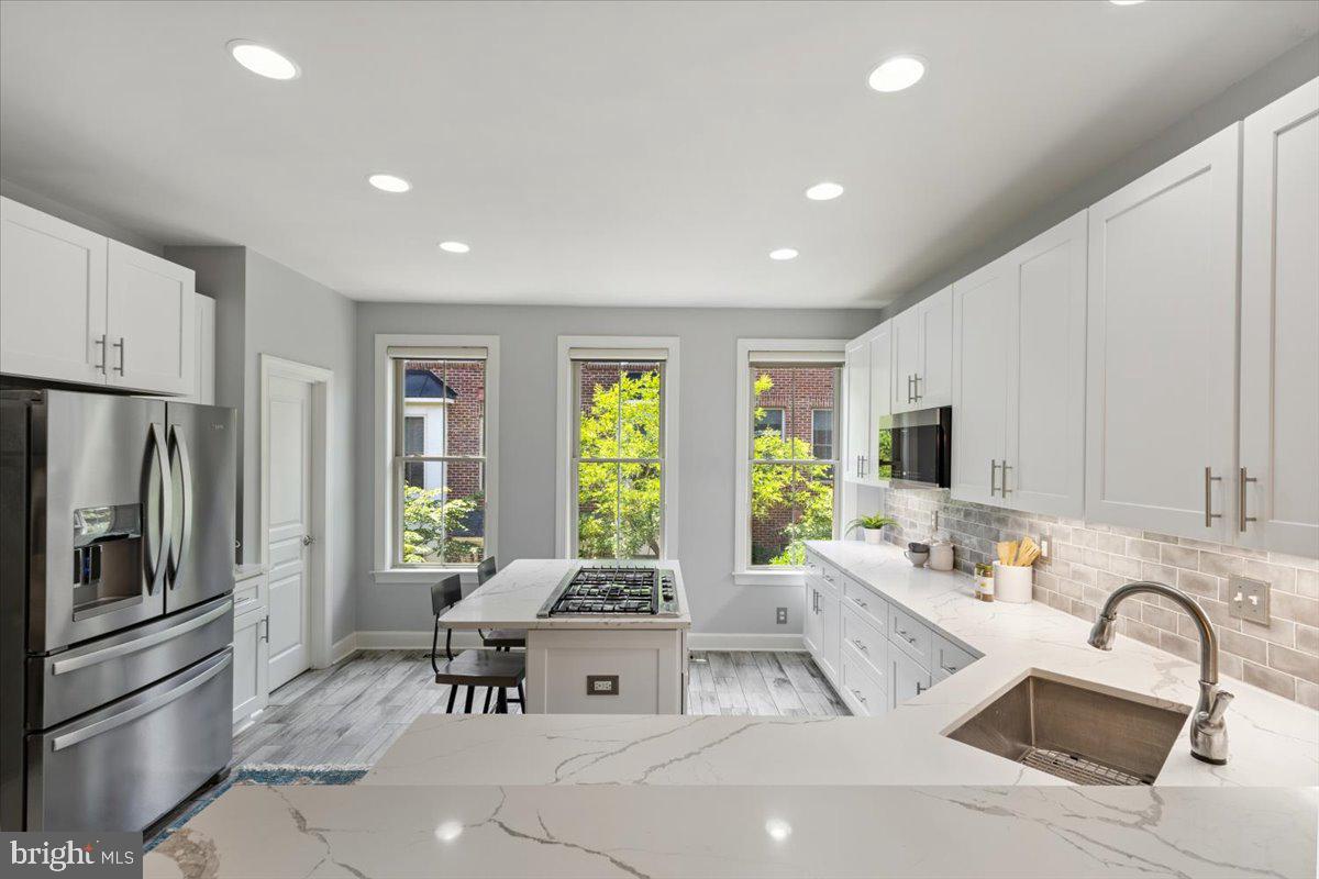 2519 S KENMORE CT, ARLINGTON, Virginia 22206, 4 Bedrooms Bedrooms, ,3 BathroomsBathrooms,Residential,For sale,2519 S KENMORE CT,VAAR2059030 MLS # VAAR2059030