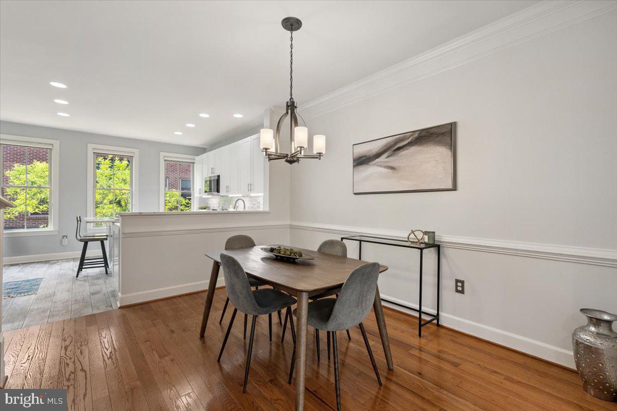 2519 S KENMORE CT, ARLINGTON, Virginia 22206, 4 Bedrooms Bedrooms, ,3 BathroomsBathrooms,Residential,For sale,2519 S KENMORE CT,VAAR2059030 MLS # VAAR2059030