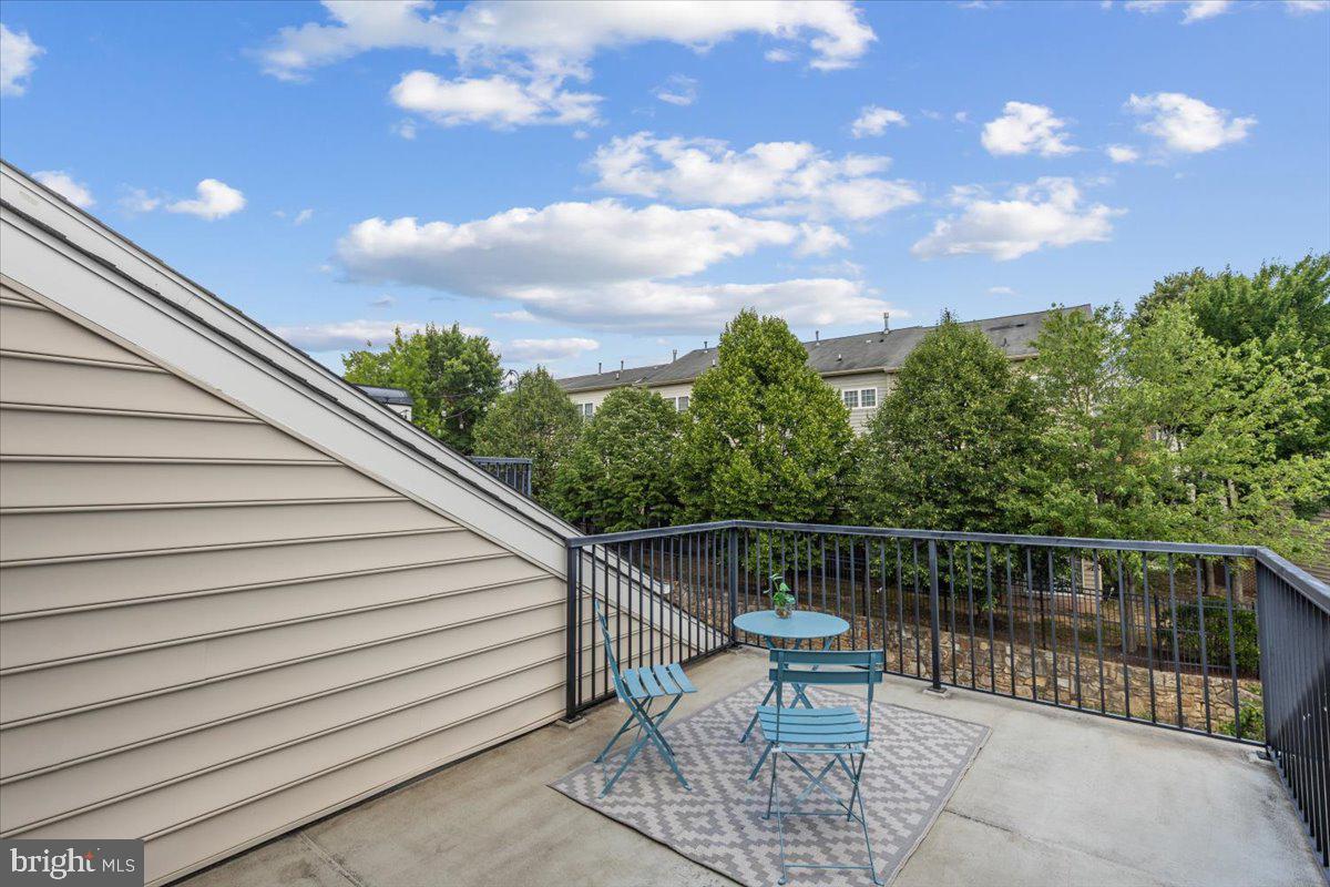 2519 S KENMORE CT, ARLINGTON, Virginia 22206, 4 Bedrooms Bedrooms, ,3 BathroomsBathrooms,Residential,For sale,2519 S KENMORE CT,VAAR2059030 MLS # VAAR2059030
