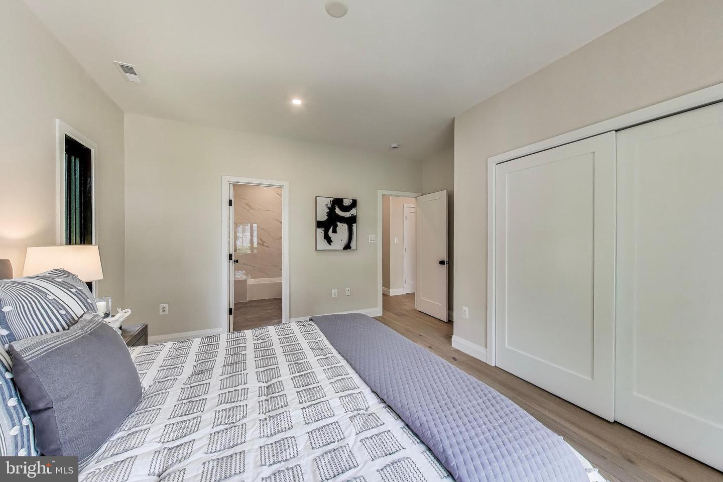 1739 SHEPHERD ST NW, WASHINGTON, District Of Columbia 20011, 6 Bedrooms Bedrooms, ,4 BathroomsBathrooms,Residential,For sale,1739 SHEPHERD ST NW,DCDC2205368 MLS # DCDC2205368