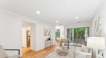 3358 WOODBURN RD #24, ANNANDALE, Virginia 22003, 1 Bedroom Bedrooms, ,1 BathroomBathrooms,Residential,For sale,3358 WOODBURN RD #24,VAFX2247060 MLS # VAFX2247060