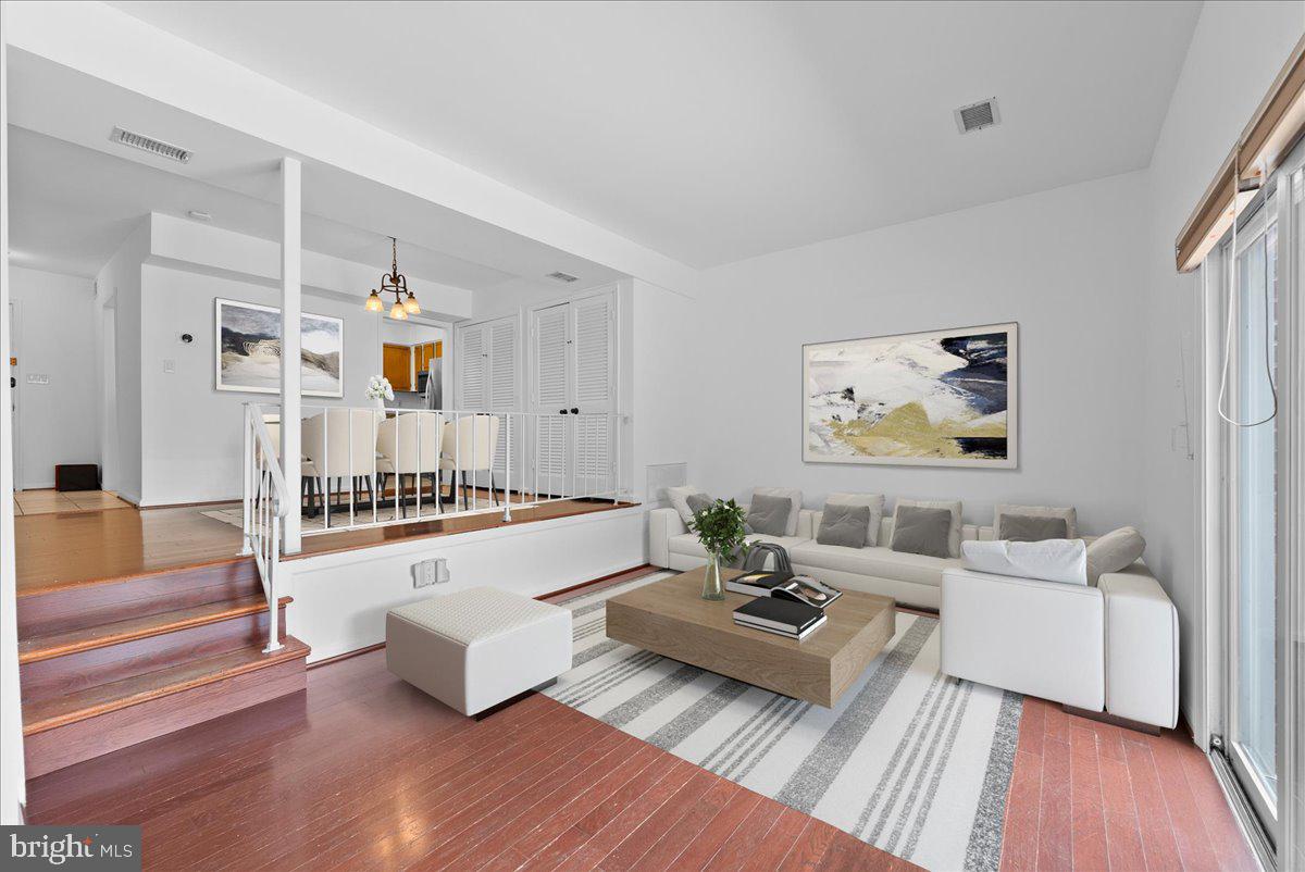 8356 FORRESTER BLVD #470, SPRINGFIELD, Virginia 22152, 3 Bedrooms Bedrooms, ,2 BathroomsBathrooms,Residential,For sale,8356 FORRESTER BLVD #470,VAFX2247148 MLS # VAFX2247148