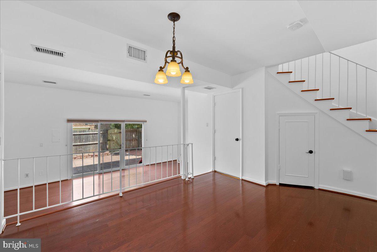 8356 FORRESTER BLVD #470, SPRINGFIELD, Virginia 22152, 3 Bedrooms Bedrooms, ,2 BathroomsBathrooms,Residential,For sale,8356 FORRESTER BLVD #470,VAFX2247148 MLS # VAFX2247148