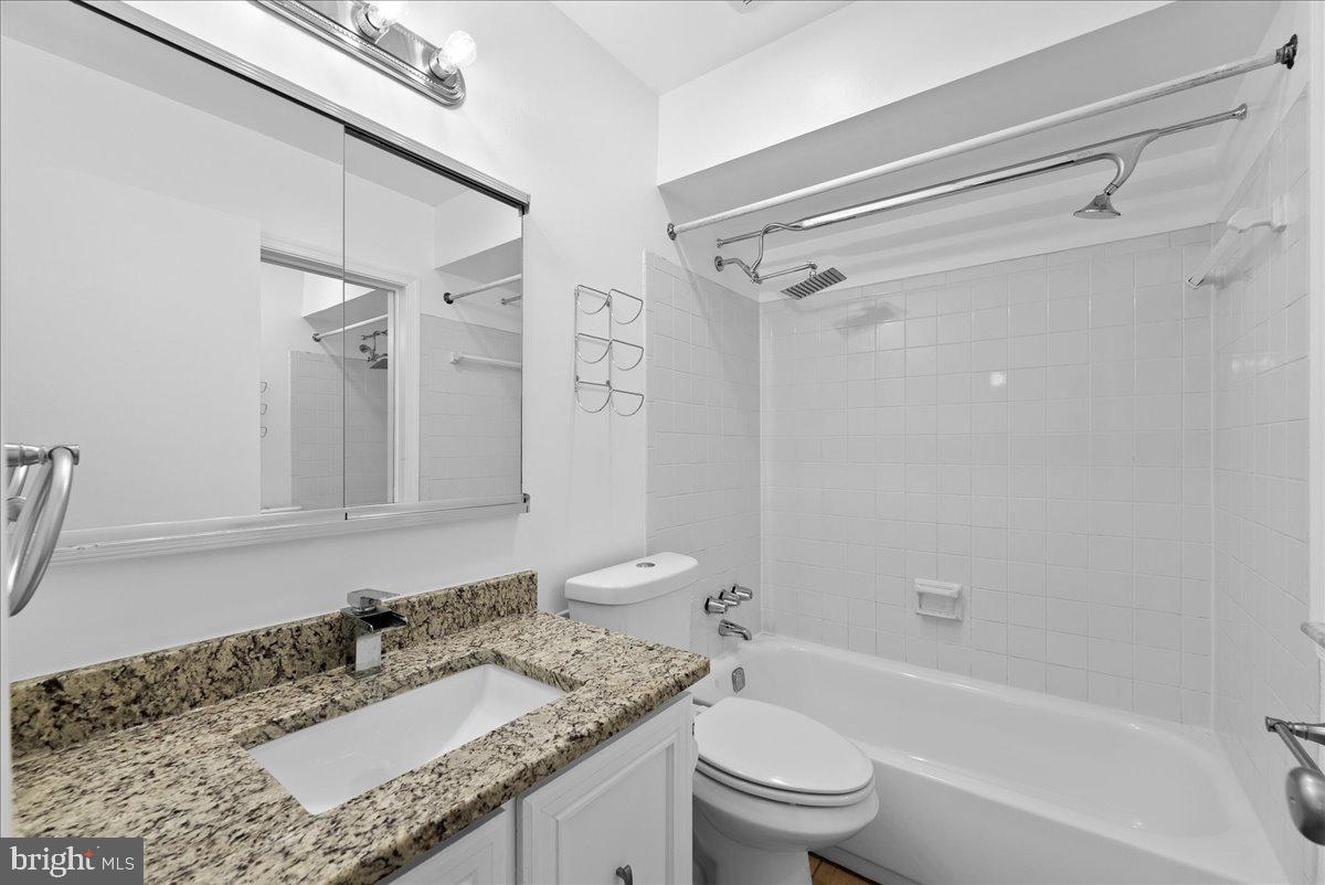 8356 FORRESTER BLVD #470, SPRINGFIELD, Virginia 22152, 3 Bedrooms Bedrooms, ,2 BathroomsBathrooms,Residential,For sale,8356 FORRESTER BLVD #470,VAFX2247148 MLS # VAFX2247148
