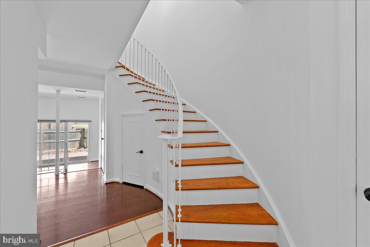 8356 FORRESTER BLVD #470, SPRINGFIELD, Virginia 22152, 3 Bedrooms Bedrooms, ,2 BathroomsBathrooms,Residential,For sale,8356 FORRESTER BLVD #470,VAFX2247148 MLS # VAFX2247148