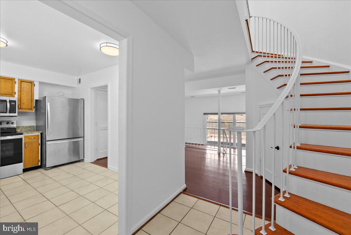 8356 FORRESTER BLVD #470, SPRINGFIELD, Virginia 22152, 3 Bedrooms Bedrooms, ,2 BathroomsBathrooms,Residential,For sale,8356 FORRESTER BLVD #470,VAFX2247148 MLS # VAFX2247148