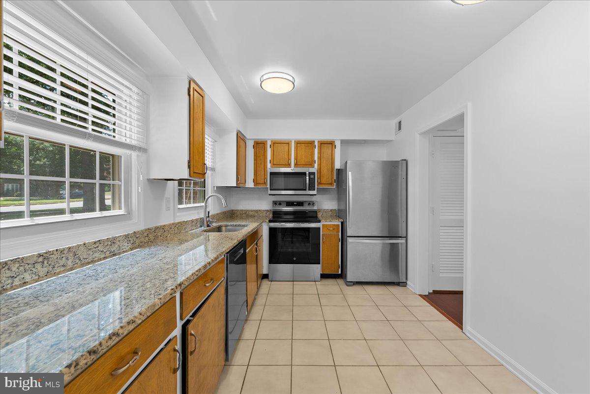 8356 FORRESTER BLVD #470, SPRINGFIELD, Virginia 22152, 3 Bedrooms Bedrooms, ,2 BathroomsBathrooms,Residential,For sale,8356 FORRESTER BLVD #470,VAFX2247148 MLS # VAFX2247148