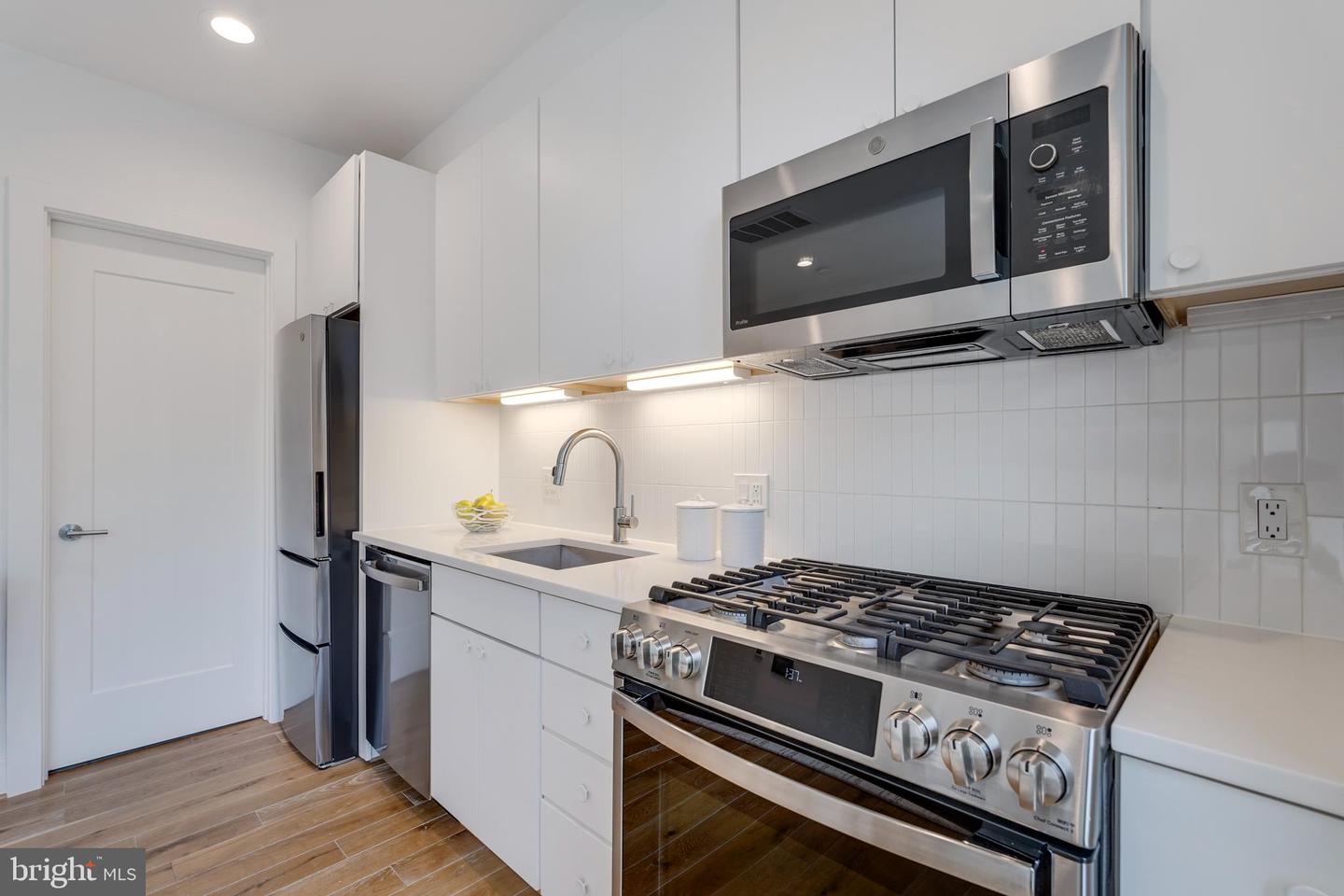 2419 ONTARIO RD NW #202, WASHINGTON, District Of Columbia 20009, 1 Bedroom Bedrooms, ,1 BathroomBathrooms,Residential,For sale,2419 ONTARIO RD NW #202,DCDC2205728 MLS # DCDC2205728