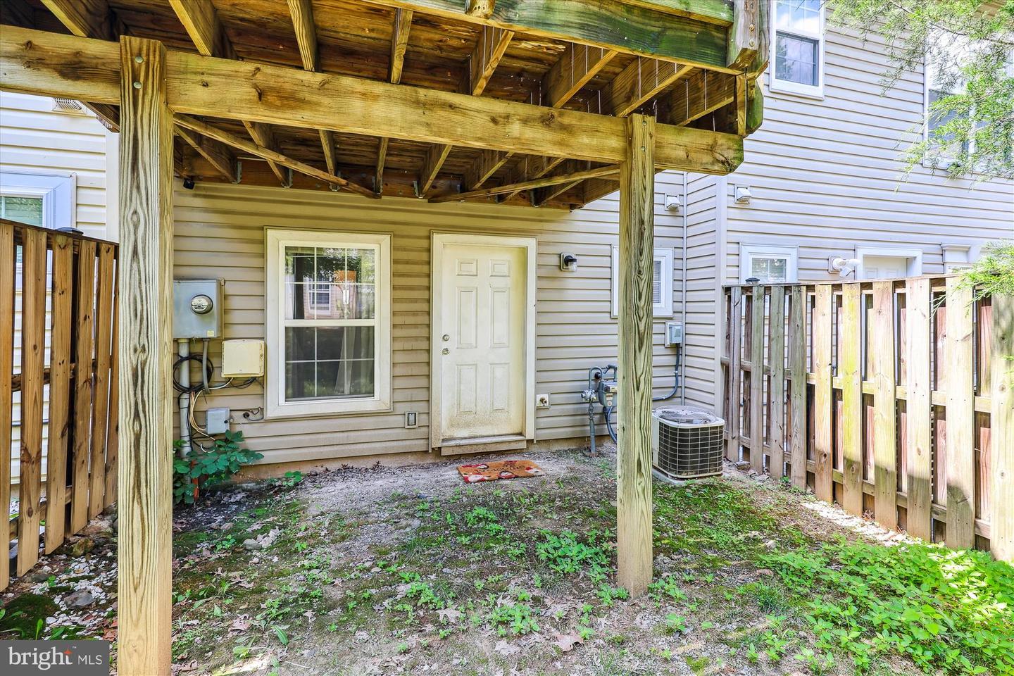 23151 BLACKTHORN SQ, STERLING, Virginia 20166, 3 Bedrooms Bedrooms, ,3 BathroomsBathrooms,Residential,For sale,23151 BLACKTHORN SQ,VALO2099620 MLS # VALO2099620