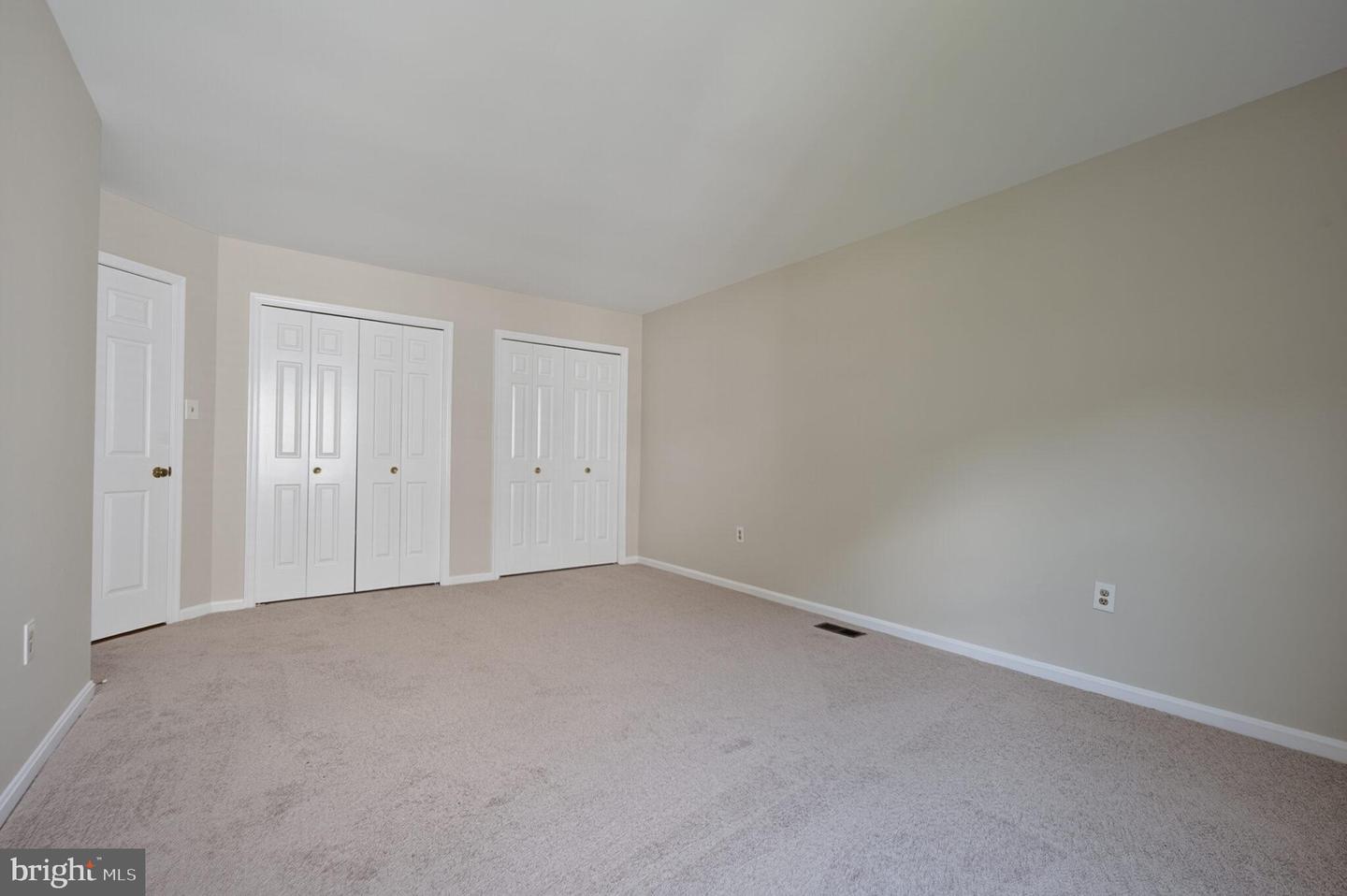4322 GALESBURY LN, CHANTILLY, Virginia 20151, 4 Bedrooms Bedrooms, ,2 BathroomsBathrooms,Residential,For sale,4322 GALESBURY LN,VAFX2247782 MLS # VAFX2247782