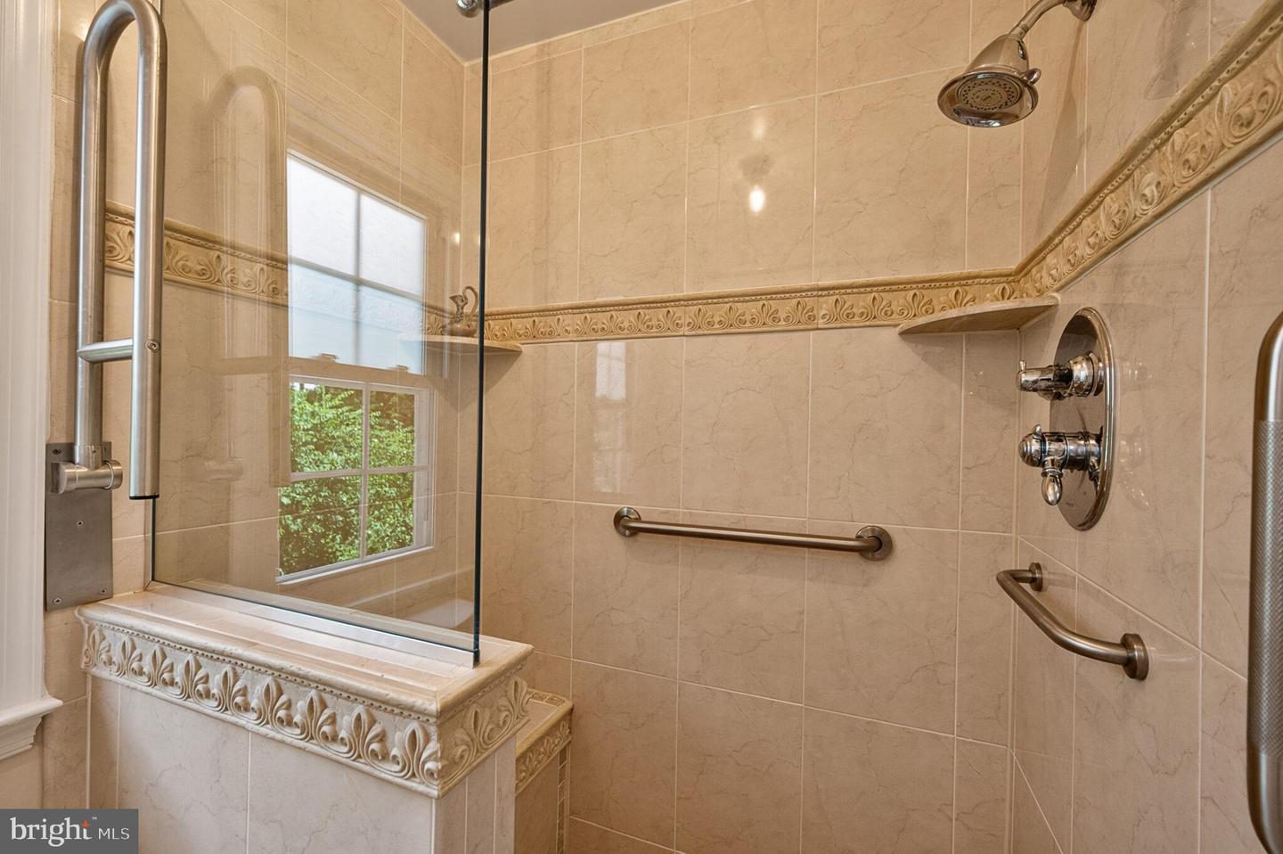 4322 GALESBURY LN, CHANTILLY, Virginia 20151, 4 Bedrooms Bedrooms, ,2 BathroomsBathrooms,Residential,For sale,4322 GALESBURY LN,VAFX2247782 MLS # VAFX2247782