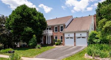 4322 GALESBURY LN, CHANTILLY, Virginia 20151, 4 Bedrooms Bedrooms, ,2 BathroomsBathrooms,Residential,For sale,4322 GALESBURY LN,VAFX2247782 MLS # VAFX2247782