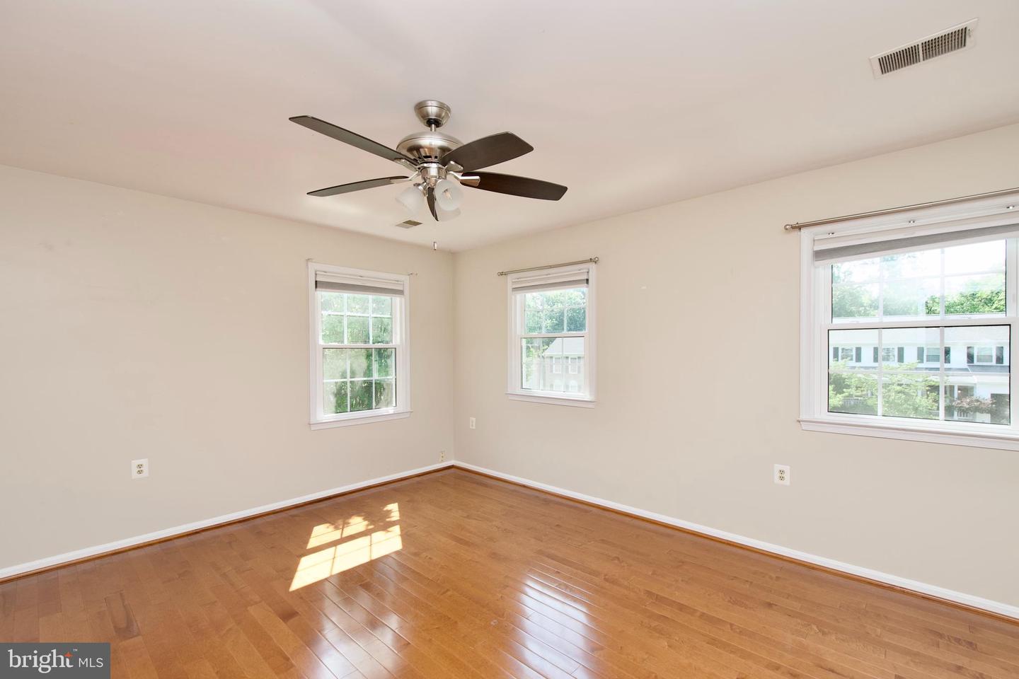 4282 BERWICK PL, WOODBRIDGE, Virginia 22192, 4 Bedrooms Bedrooms, ,3 BathroomsBathrooms,Residential,For sale,4282 BERWICK PL,VAPW2097178 MLS # VAPW2097178