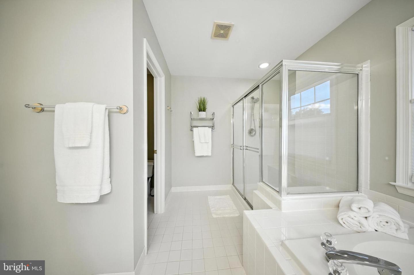 20977 FOWLERS MILL CIR, ASHBURN, Virginia 20147, 6 Bedrooms Bedrooms, ,4 BathroomsBathrooms,Residential,For sale,20977 FOWLERS MILL CIR,VALO2099704 MLS # VALO2099704