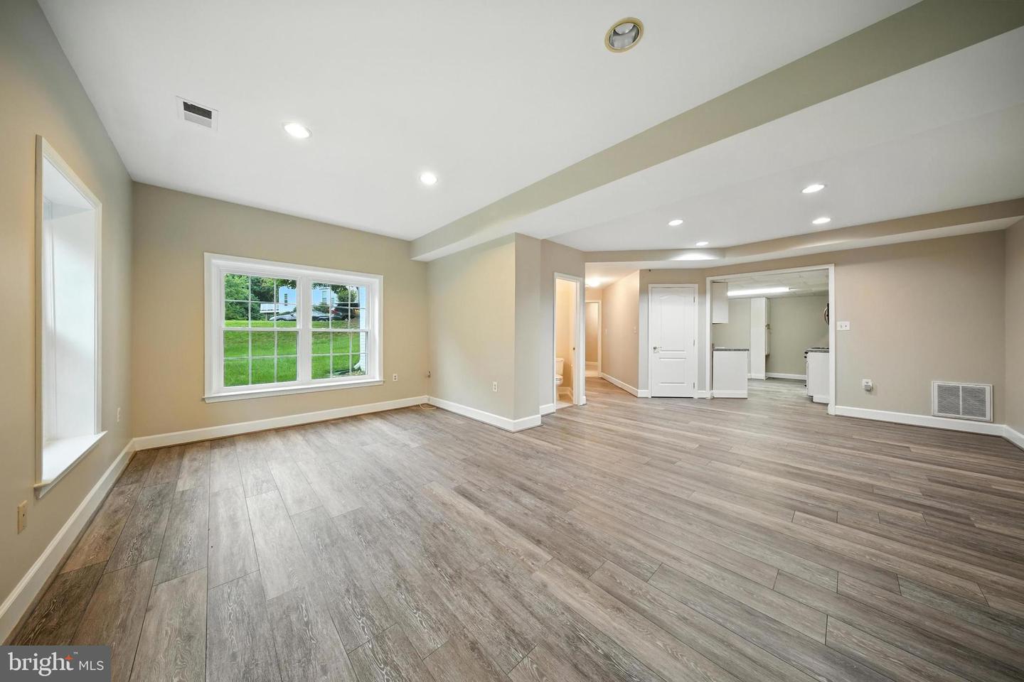 20977 FOWLERS MILL CIR, ASHBURN, Virginia 20147, 6 Bedrooms Bedrooms, ,4 BathroomsBathrooms,Residential,For sale,20977 FOWLERS MILL CIR,VALO2099704 MLS # VALO2099704