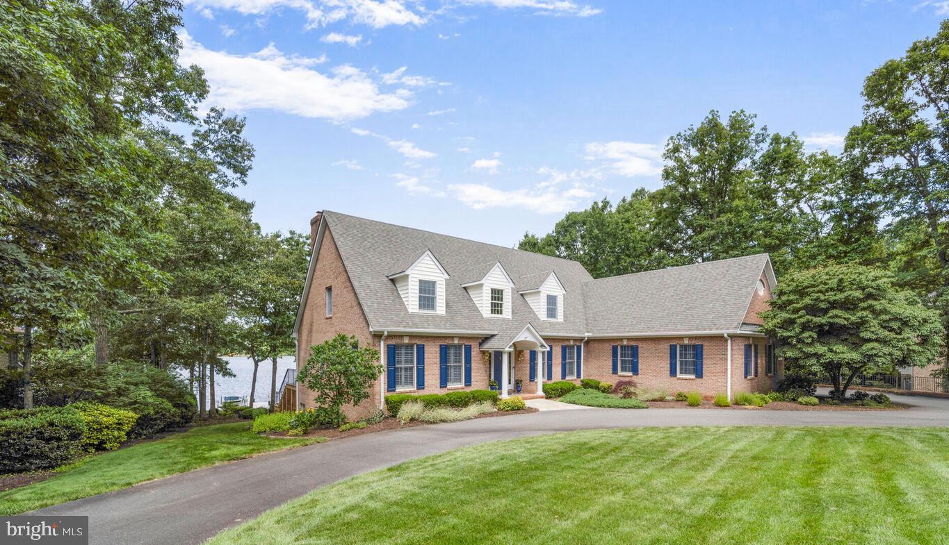 11203 FIELD CIR, SPOTSYLVANIA, Virginia 22551, 5 Bedrooms Bedrooms, ,5 BathroomsBathrooms,Residential,For sale,11203 FIELD CIR,VASP2033916 MLS # VASP2033916