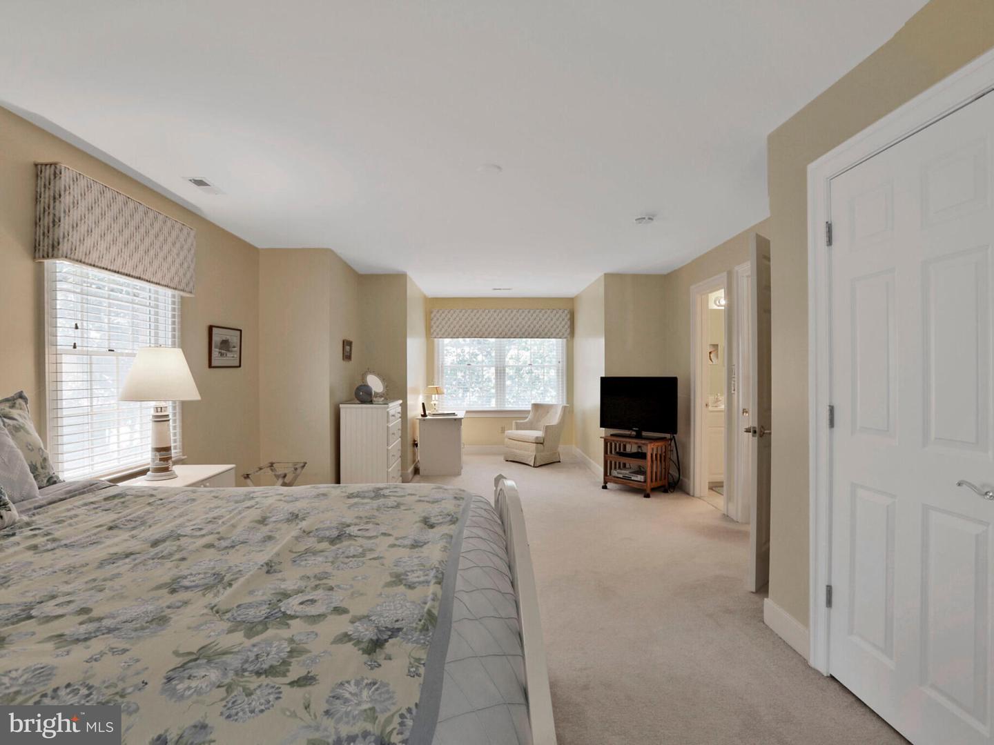 11203 FIELD CIR, SPOTSYLVANIA, Virginia 22551, 5 Bedrooms Bedrooms, ,5 BathroomsBathrooms,Residential,For sale,11203 FIELD CIR,VASP2033916 MLS # VASP2033916