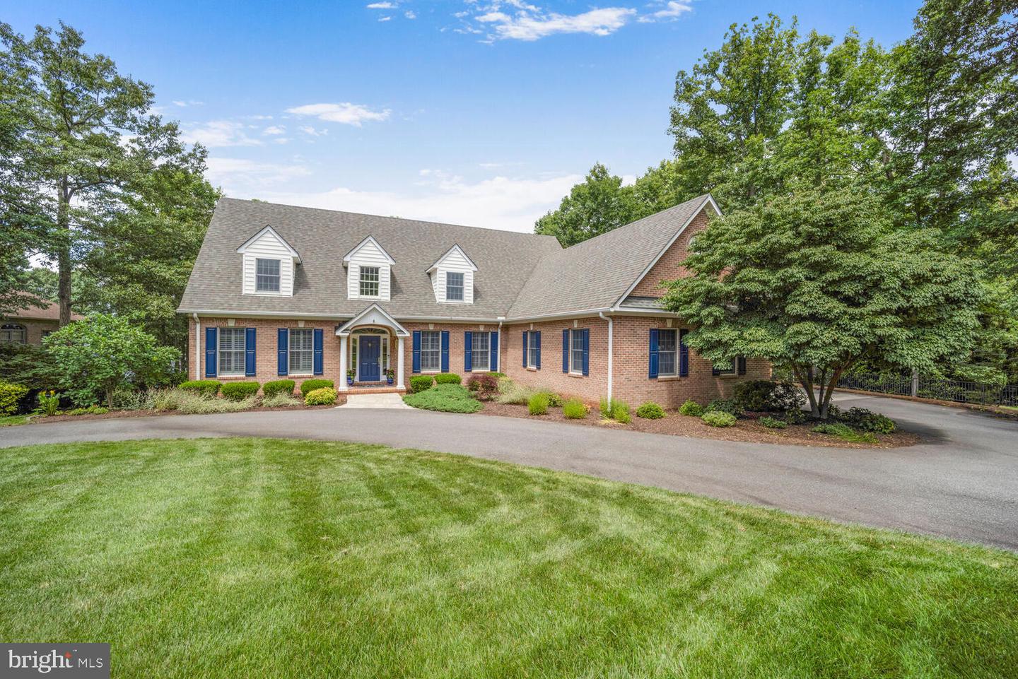 11203 FIELD CIR, SPOTSYLVANIA, Virginia 22551, 5 Bedrooms Bedrooms, ,5 BathroomsBathrooms,Residential,For sale,11203 FIELD CIR,VASP2033916 MLS # VASP2033916