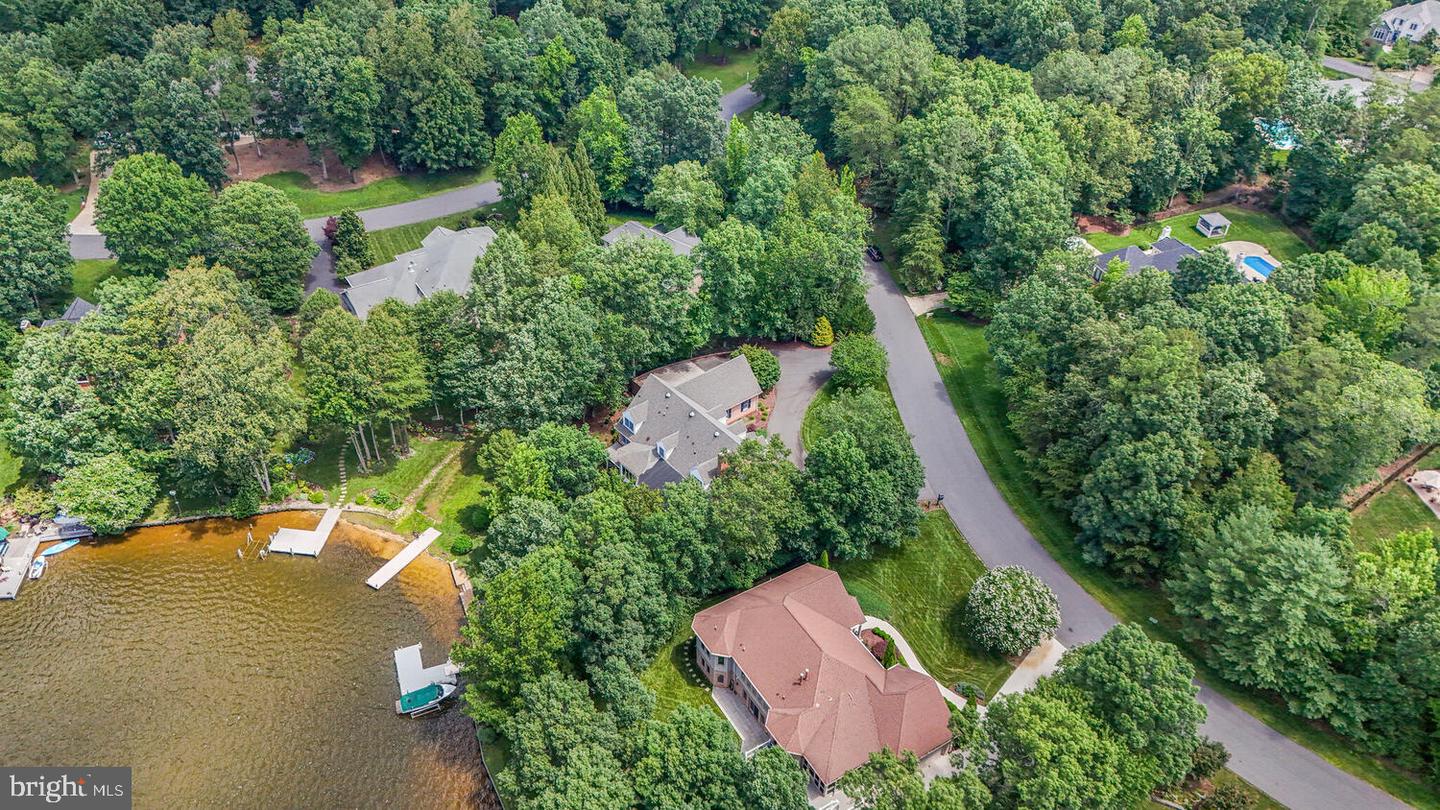 11203 FIELD CIR, SPOTSYLVANIA, Virginia 22551, 5 Bedrooms Bedrooms, ,5 BathroomsBathrooms,Residential,For sale,11203 FIELD CIR,VASP2033916 MLS # VASP2033916