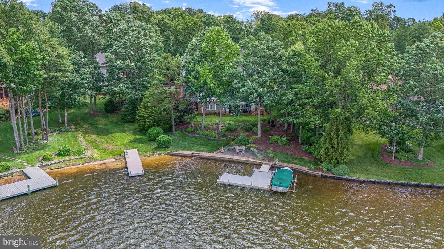 11203 FIELD CIR, SPOTSYLVANIA, Virginia 22551, 5 Bedrooms Bedrooms, ,5 BathroomsBathrooms,Residential,For sale,11203 FIELD CIR,VASP2033916 MLS # VASP2033916