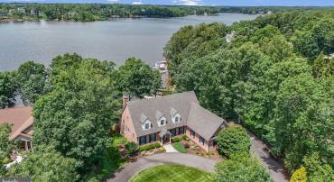 11203 FIELD CIR, SPOTSYLVANIA, Virginia 22551, 5 Bedrooms Bedrooms, ,5 BathroomsBathrooms,Residential,For sale,11203 FIELD CIR,VASP2033916 MLS # VASP2033916