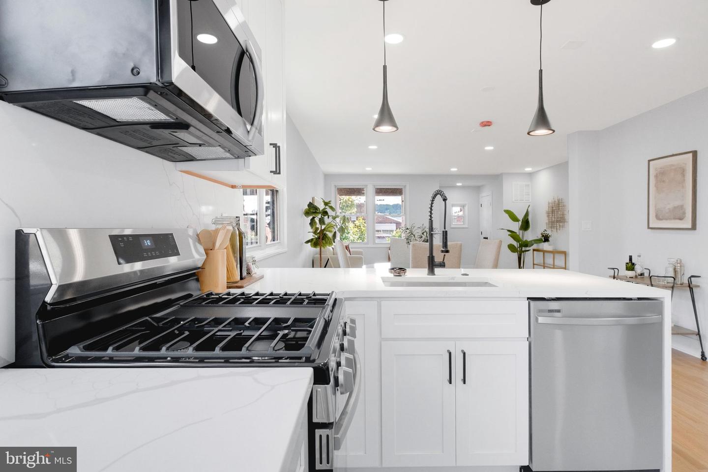 5155 8TH ST NE, WASHINGTON, District Of Columbia 20011, 5 Bedrooms Bedrooms, ,3 BathroomsBathrooms,Residential,For sale,5155 8TH ST NE,DCDC2206126 MLS # DCDC2206126
