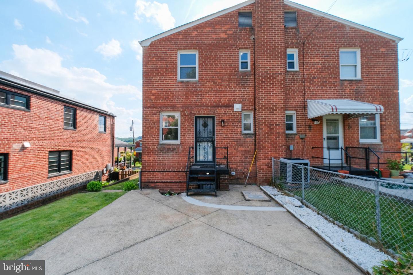 5155 8TH ST NE, WASHINGTON, District Of Columbia 20011, 5 Bedrooms Bedrooms, ,3 BathroomsBathrooms,Residential,For sale,5155 8TH ST NE,DCDC2206126 MLS # DCDC2206126
