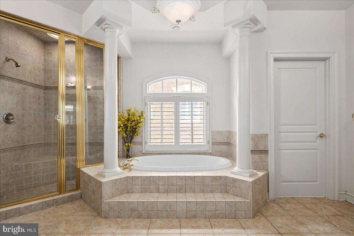 1371 NORTHWYCK CT, MCLEAN, Virginia 22102, 5 Bedrooms Bedrooms, ,5 BathroomsBathrooms,Residential,For sale,1371 NORTHWYCK CT,VAFX2248286 MLS # VAFX2248286
