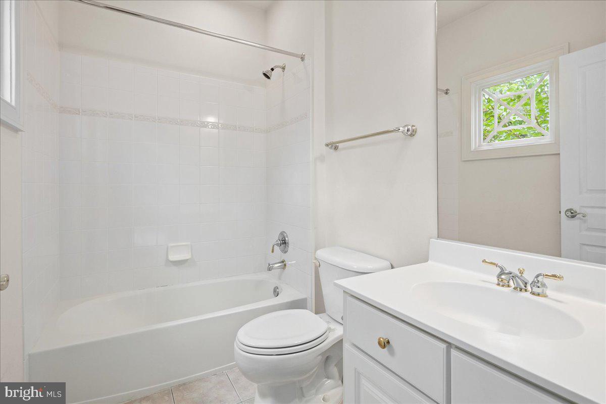 1371 NORTHWYCK CT, MCLEAN, Virginia 22102, 5 Bedrooms Bedrooms, ,5 BathroomsBathrooms,Residential,For sale,1371 NORTHWYCK CT,VAFX2248286 MLS # VAFX2248286