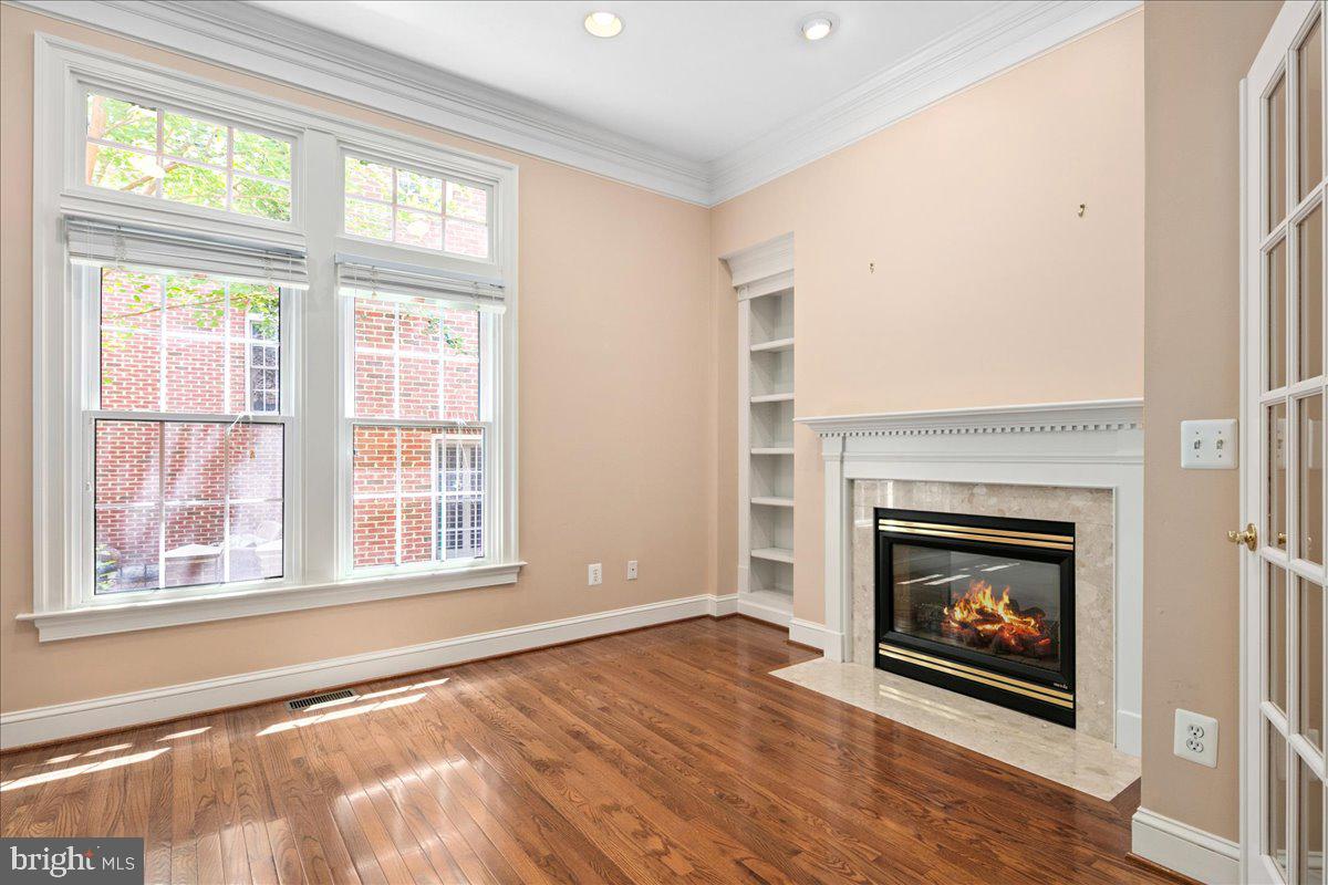 1371 NORTHWYCK CT, MCLEAN, Virginia 22102, 5 Bedrooms Bedrooms, ,5 BathroomsBathrooms,Residential,For sale,1371 NORTHWYCK CT,VAFX2248286 MLS # VAFX2248286