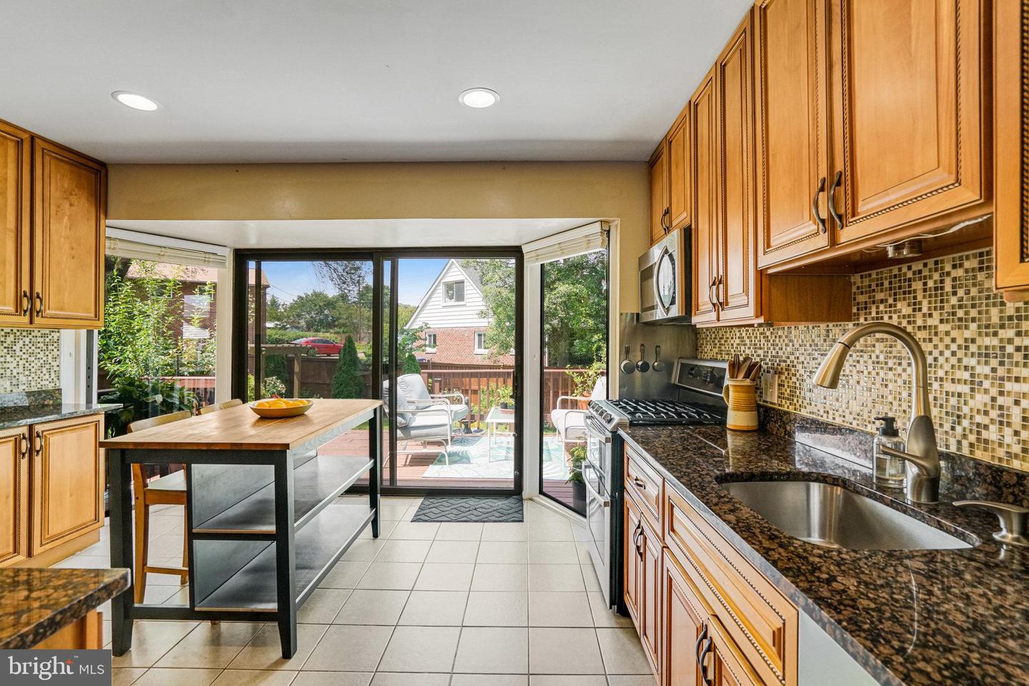 3804 LAKOTA RD, ALEXANDRIA, Virginia 22303, 3 Bedrooms Bedrooms, ,2 BathroomsBathrooms,Residential,For sale,3804 LAKOTA RD,VAFX2249274 MLS # VAFX2249274