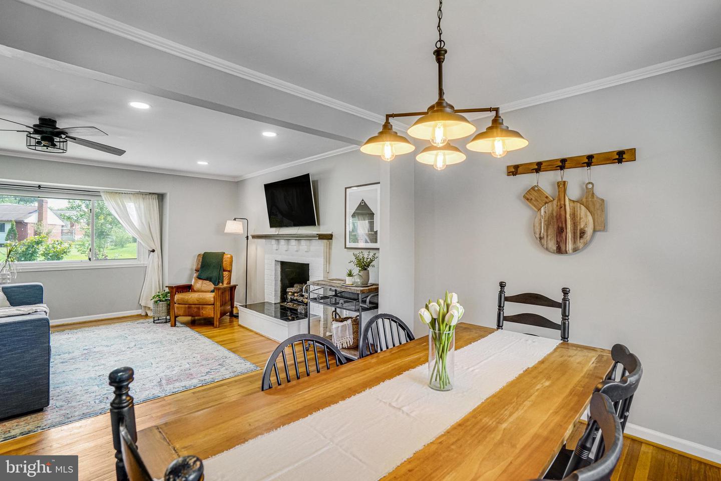 3804 LAKOTA RD, ALEXANDRIA, Virginia 22303, 3 Bedrooms Bedrooms, ,2 BathroomsBathrooms,Residential,For sale,3804 LAKOTA RD,VAFX2249274 MLS # VAFX2249274
