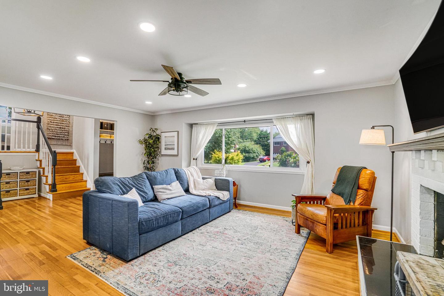 3804 LAKOTA RD, ALEXANDRIA, Virginia 22303, 3 Bedrooms Bedrooms, ,2 BathroomsBathrooms,Residential,For sale,3804 LAKOTA RD,VAFX2249274 MLS # VAFX2249274