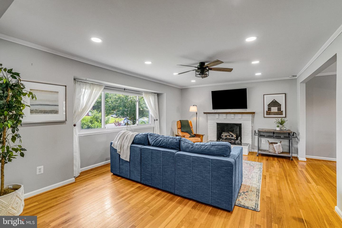 3804 LAKOTA RD, ALEXANDRIA, Virginia 22303, 3 Bedrooms Bedrooms, ,2 BathroomsBathrooms,Residential,For sale,3804 LAKOTA RD,VAFX2249274 MLS # VAFX2249274