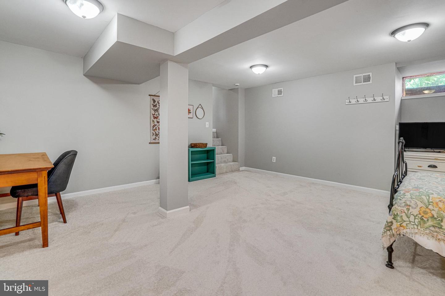 3804 LAKOTA RD, ALEXANDRIA, Virginia 22303, 3 Bedrooms Bedrooms, ,2 BathroomsBathrooms,Residential,For sale,3804 LAKOTA RD,VAFX2249274 MLS # VAFX2249274