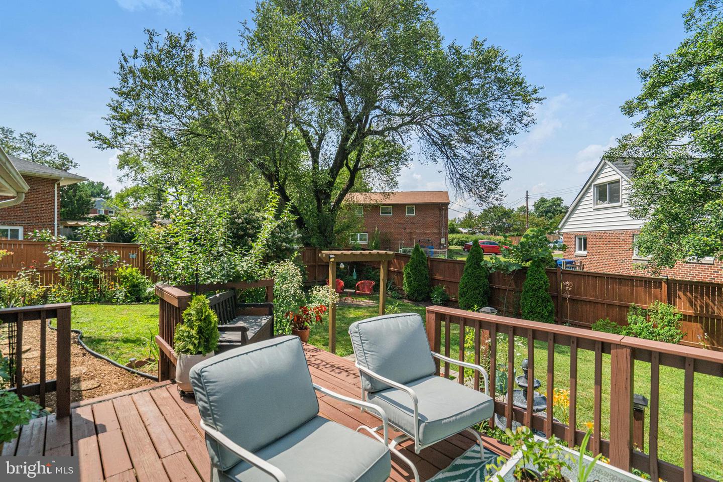 3804 LAKOTA RD, ALEXANDRIA, Virginia 22303, 3 Bedrooms Bedrooms, ,2 BathroomsBathrooms,Residential,For sale,3804 LAKOTA RD,VAFX2249274 MLS # VAFX2249274