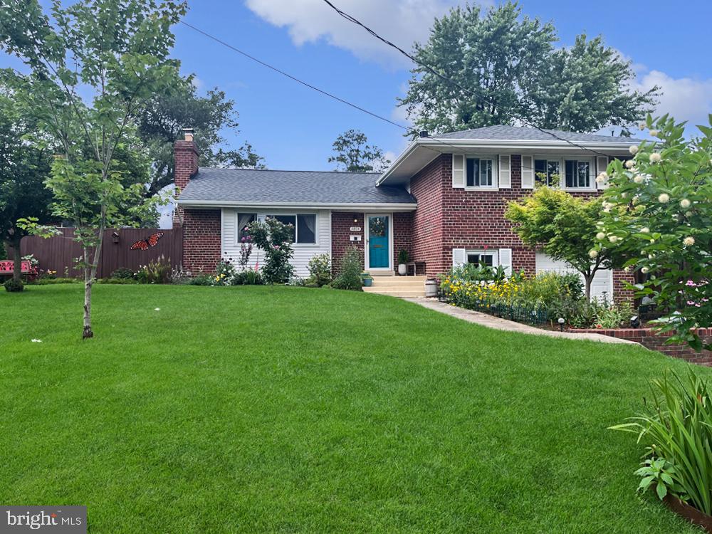3804 LAKOTA RD, ALEXANDRIA, Virginia 22303, 3 Bedrooms Bedrooms, ,2 BathroomsBathrooms,Residential,For sale,3804 LAKOTA RD,VAFX2249274 MLS # VAFX2249274