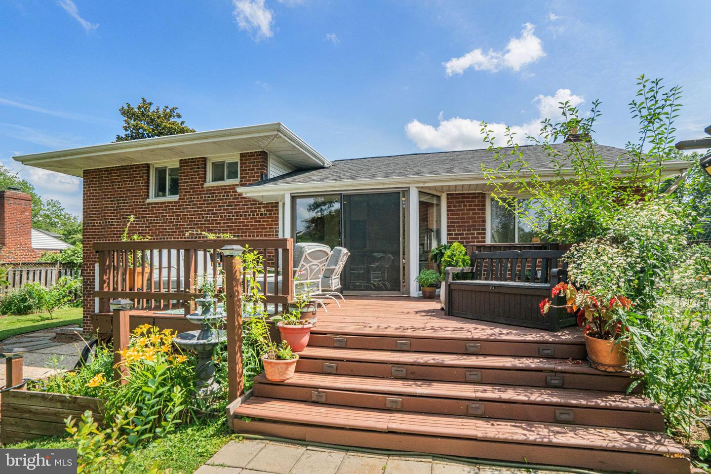 3804 LAKOTA RD, ALEXANDRIA, Virginia 22303, 3 Bedrooms Bedrooms, ,2 BathroomsBathrooms,Residential,For sale,3804 LAKOTA RD,VAFX2249274 MLS # VAFX2249274