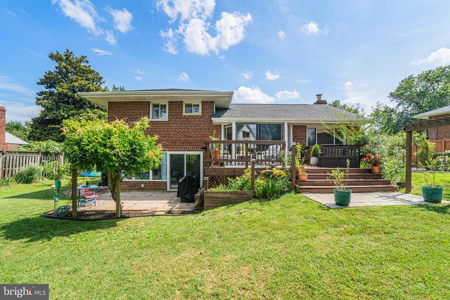 3804 LAKOTA RD, ALEXANDRIA, Virginia 22303, 3 Bedrooms Bedrooms, ,2 BathroomsBathrooms,Residential,For sale,3804 LAKOTA RD,VAFX2249274 MLS # VAFX2249274