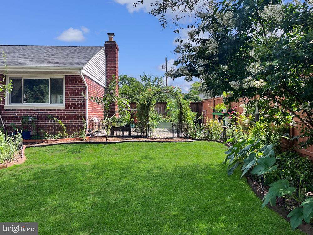 3804 LAKOTA RD, ALEXANDRIA, Virginia 22303, 3 Bedrooms Bedrooms, ,2 BathroomsBathrooms,Residential,For sale,3804 LAKOTA RD,VAFX2249274 MLS # VAFX2249274