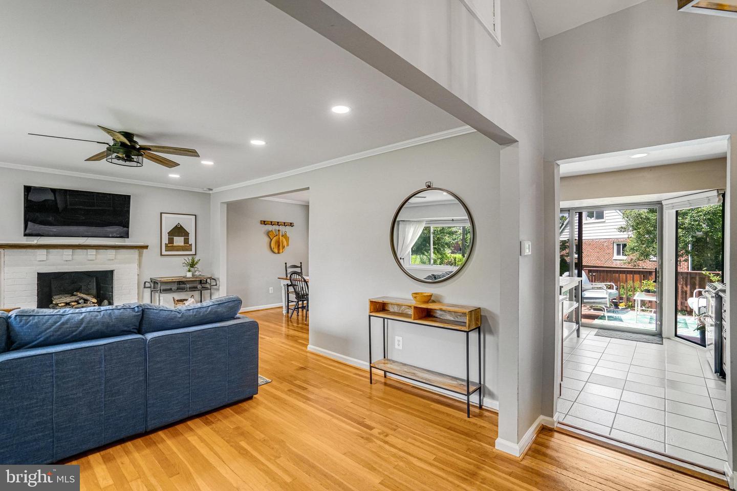 3804 LAKOTA RD, ALEXANDRIA, Virginia 22303, 3 Bedrooms Bedrooms, ,2 BathroomsBathrooms,Residential,For sale,3804 LAKOTA RD,VAFX2249274 MLS # VAFX2249274