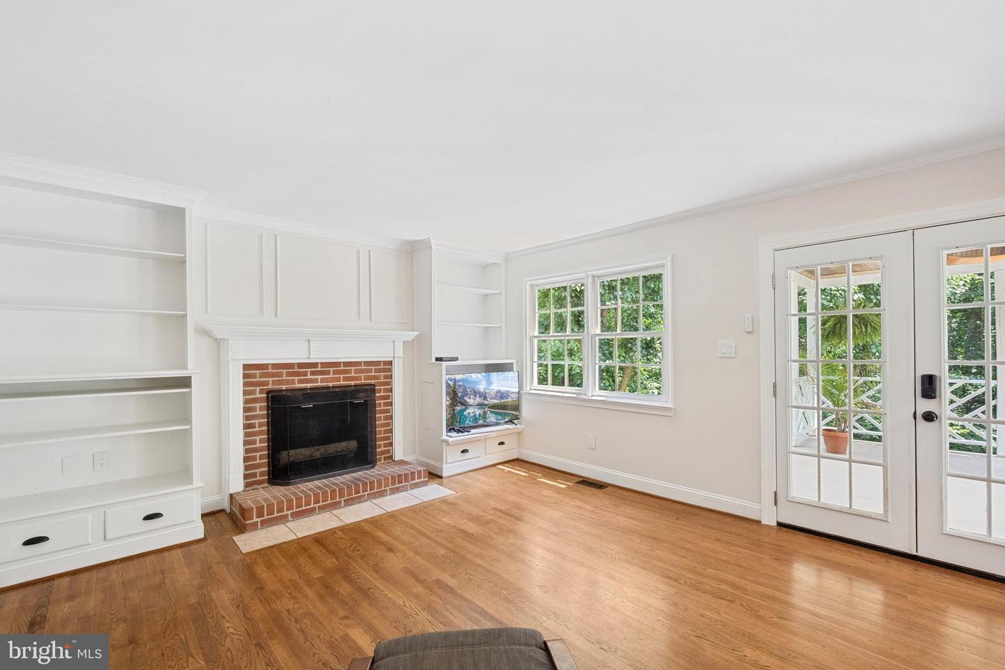 3523 MAJESTIC PINE LN, FAIRFAX, Virginia 22033, 4 Bedrooms Bedrooms, ,3 BathroomsBathrooms,Residential,For sale,3523 MAJESTIC PINE LN,VAFX2249348 MLS # VAFX2249348