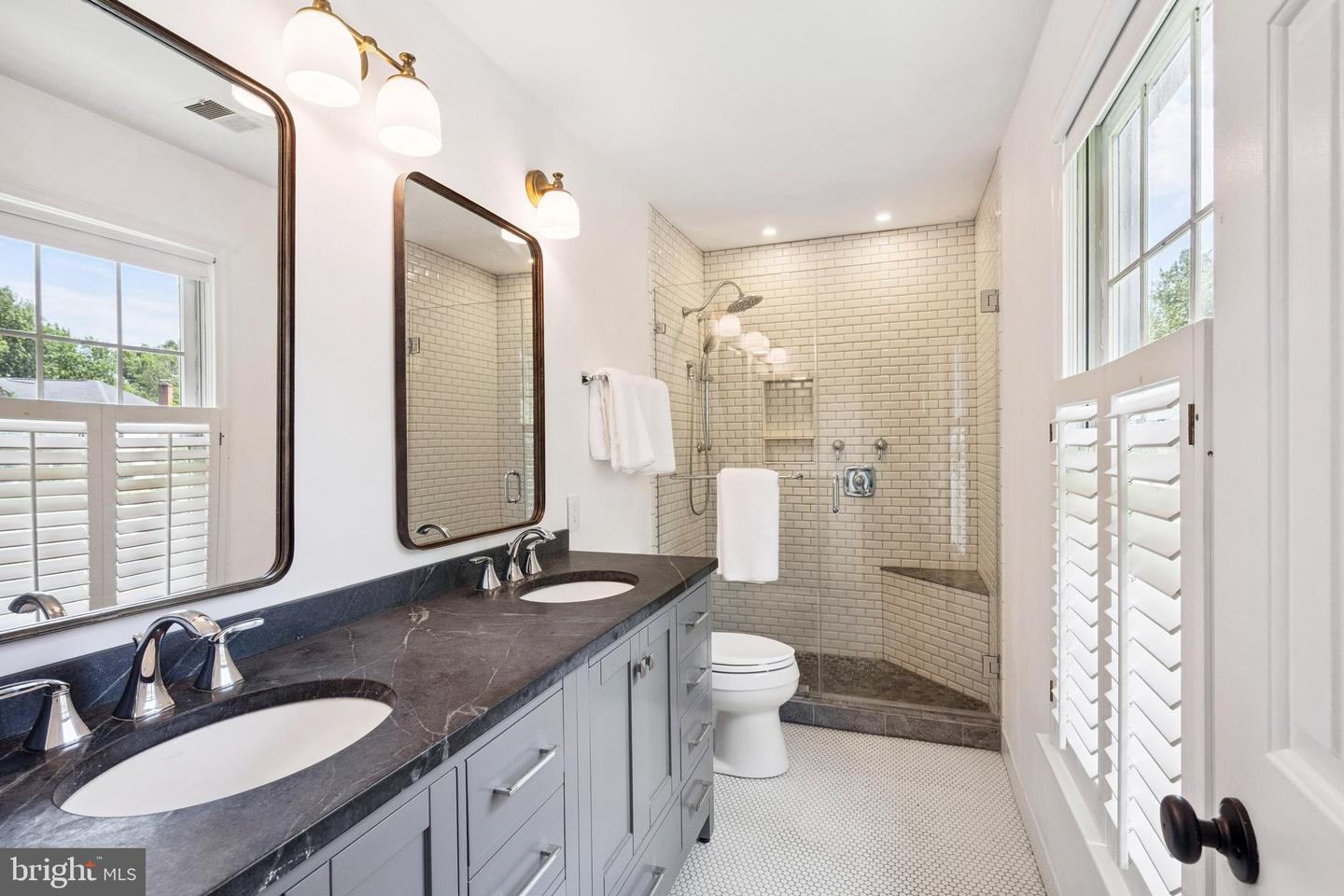3523 MAJESTIC PINE LN, FAIRFAX, Virginia 22033, 4 Bedrooms Bedrooms, ,3 BathroomsBathrooms,Residential,For sale,3523 MAJESTIC PINE LN,VAFX2249348 MLS # VAFX2249348