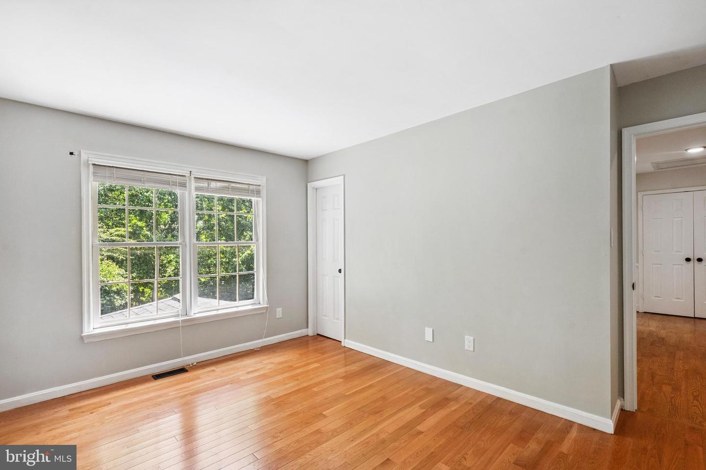 3523 MAJESTIC PINE LN, FAIRFAX, Virginia 22033, 4 Bedrooms Bedrooms, ,3 BathroomsBathrooms,Residential,For sale,3523 MAJESTIC PINE LN,VAFX2249348 MLS # VAFX2249348