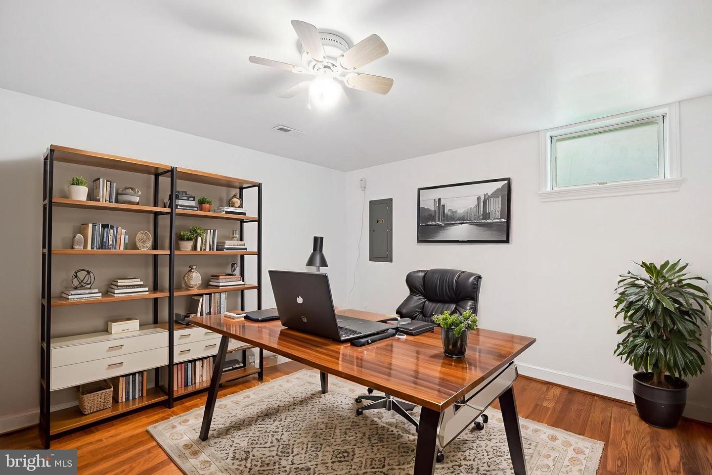3523 MAJESTIC PINE LN, FAIRFAX, Virginia 22033, 4 Bedrooms Bedrooms, ,3 BathroomsBathrooms,Residential,For sale,3523 MAJESTIC PINE LN,VAFX2249348 MLS # VAFX2249348